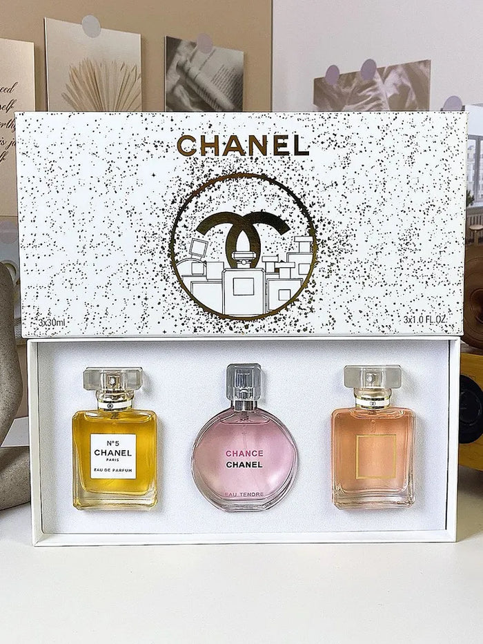 CHANEL Women&