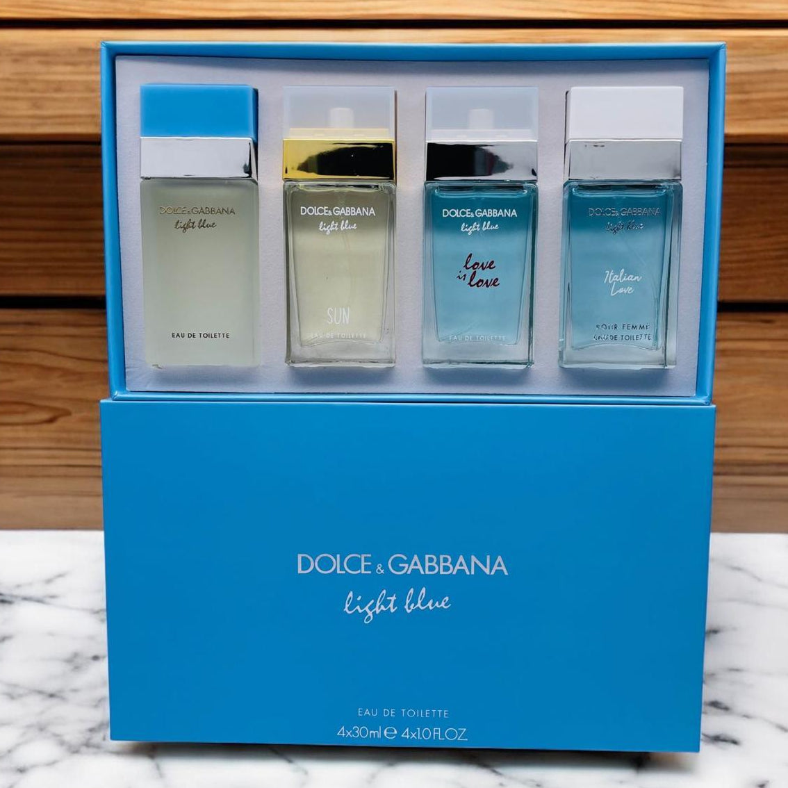 Dolce &amp; Gabbana Light Blue EDT gift set (4x30ml)